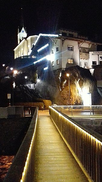 32.jpg - 44. Esti séta Kaprun központjában.Remélem még visszajövünk