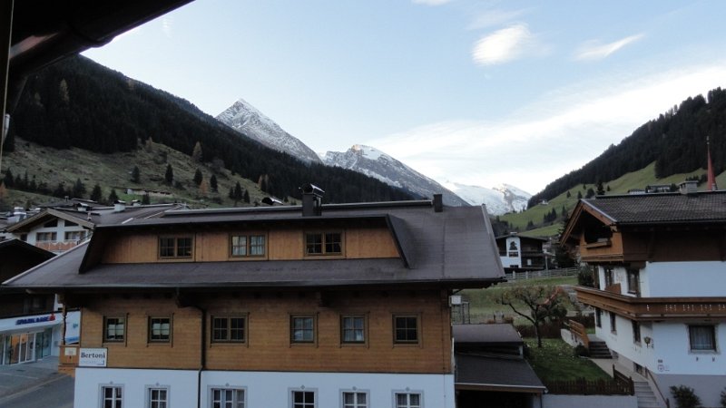 DSC00934.JPG - Kilátás a szobából.