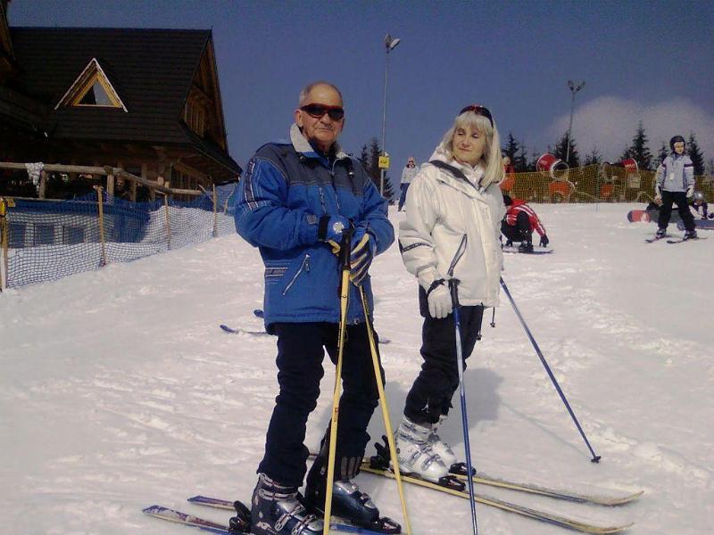 18.jpg - -Ez a klassz pasi a férjem.  -Ten fajny facet, to mój mąź.