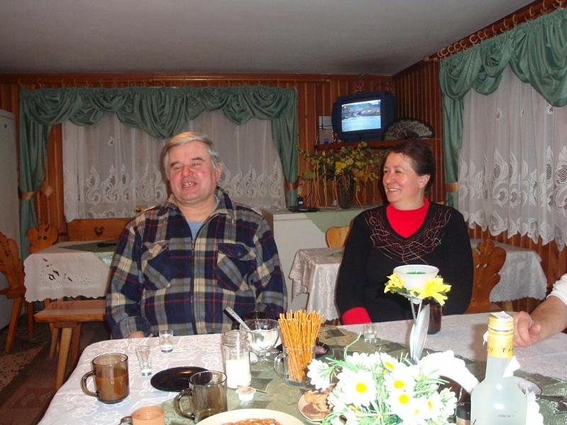 049.JPG - A kedves házigazdák.